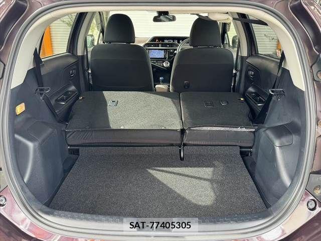 Toyota AQUA 2016-01 8878677-19