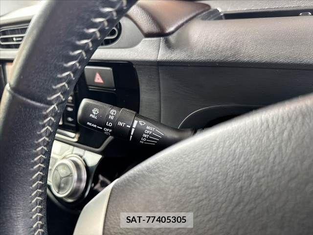 Toyota AQUA 2016-01 8878677-28