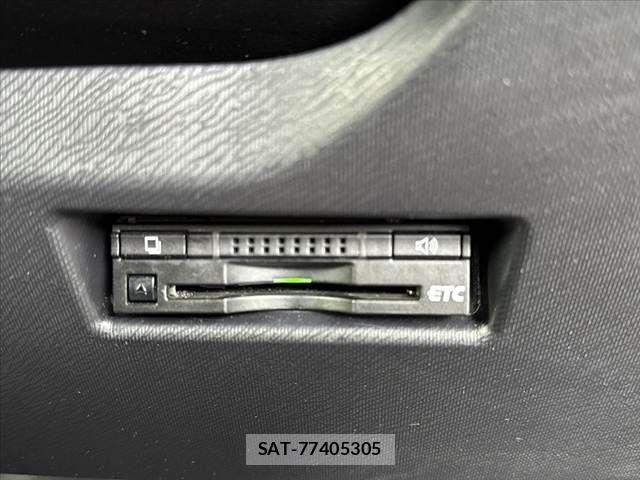 Toyota AQUA 2016-01 8878677-5