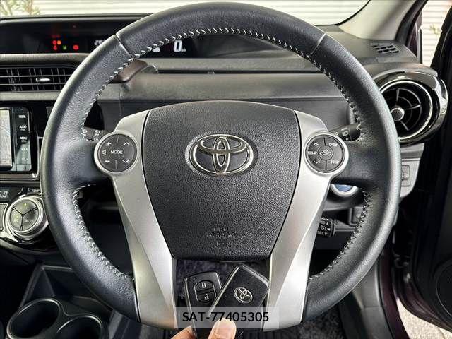 Toyota AQUA 2016-01 8878677-6