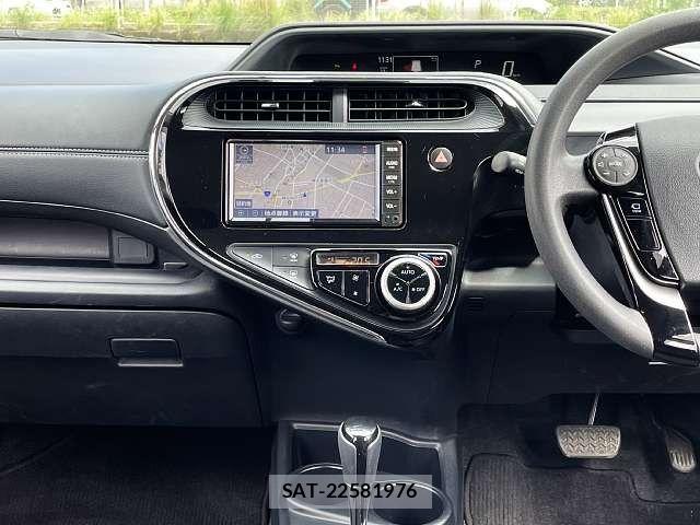 Toyota AQUA 2019-10 8878660-5