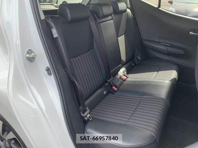Toyota AQUA 2021-09 8878647-9