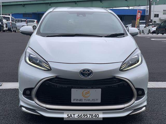 Toyota AQUA 2021-09 8878647-15