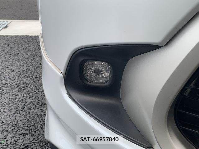 Toyota AQUA 2021-09 8878647-24