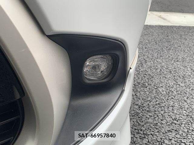 Toyota AQUA 2021-09 8878647-25