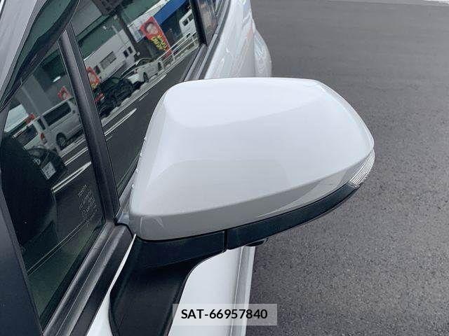 Toyota AQUA 2021-09 8878647-27