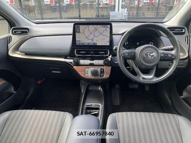 Toyota AQUA 2021-09 8878647-2