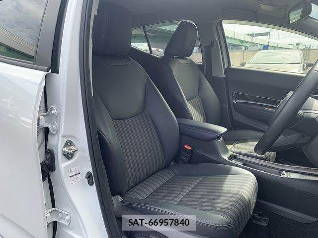 Toyota AQUA 2021-09 8878647-8