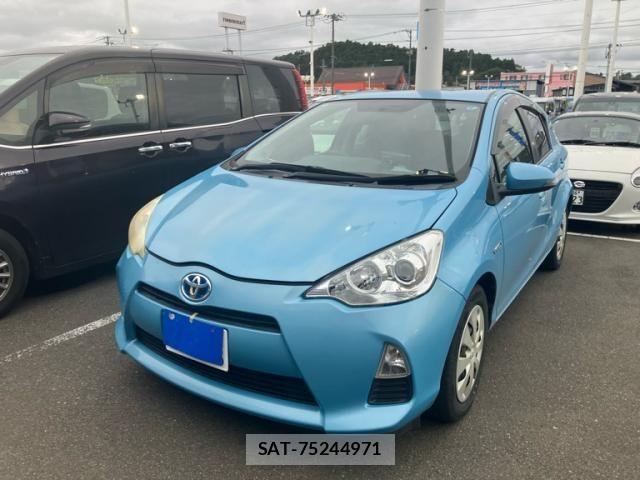 Toyota AQUA 2012-02 8878698-2