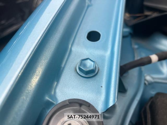 Toyota AQUA 2012-02 8878698-4