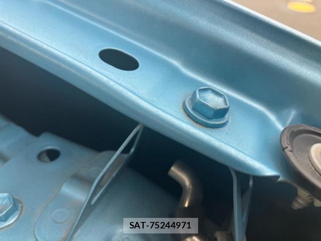 Toyota AQUA 2012-02 8878698-5