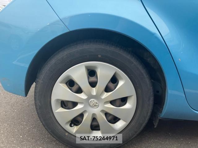 Toyota AQUA 2012-02 8878698-8