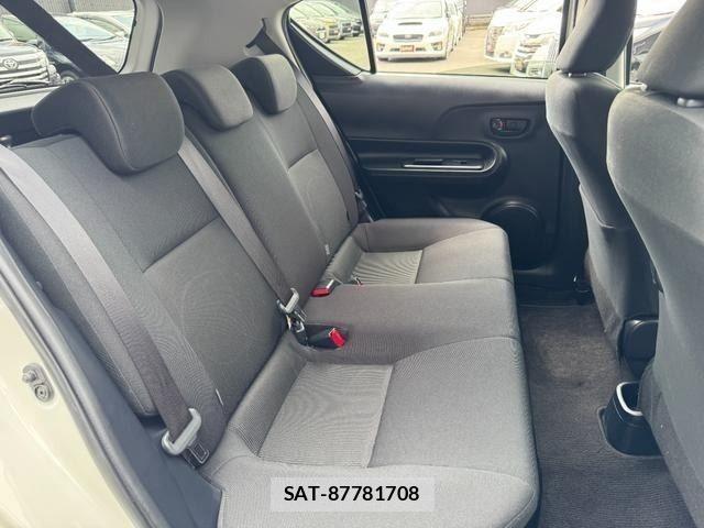 Toyota AQUA 2019-02 8878663-9