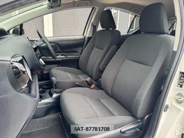 Toyota AQUA 2019-02 8878663-10