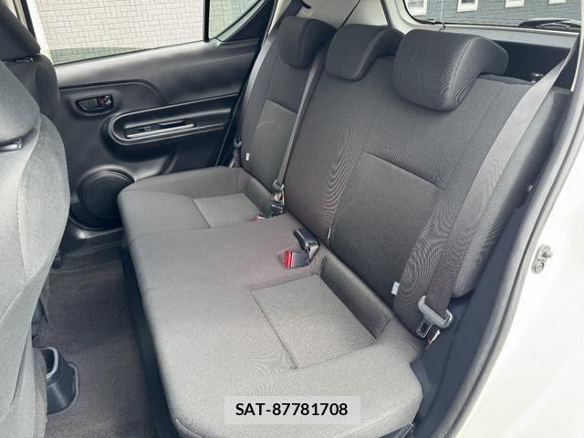 Toyota AQUA 2019-02 8878663-11