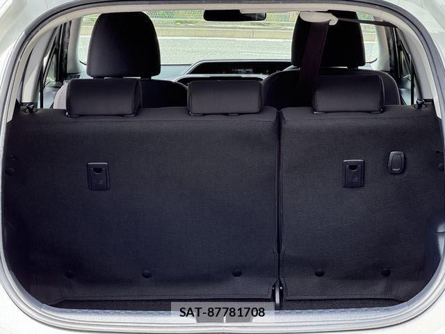 Toyota AQUA 2019-02 8878663-12
