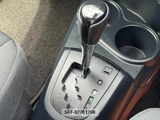 Toyota AQUA 2019-02 8878663-27