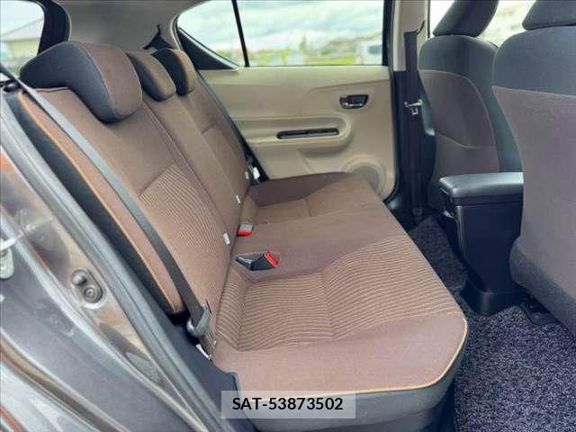 Toyota AQUA 2013-06 8878688-18