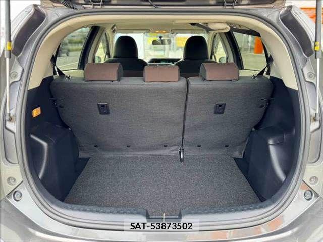 Toyota AQUA 2013-06 8878688-19