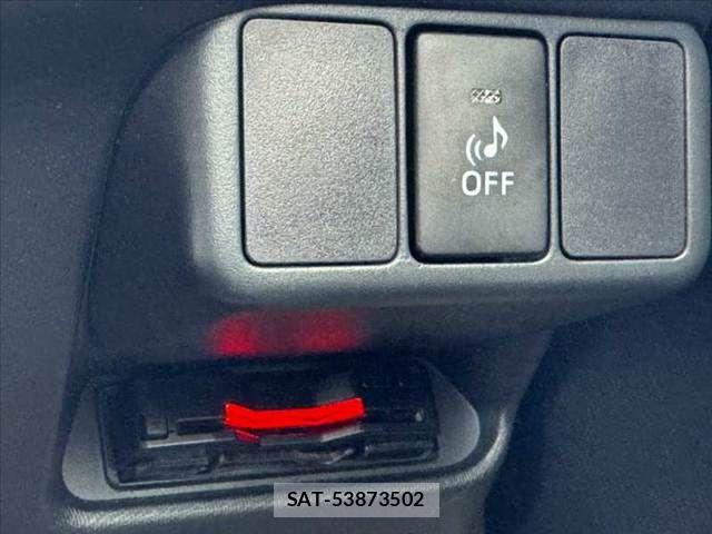Toyota AQUA 2013-06 8878688-26