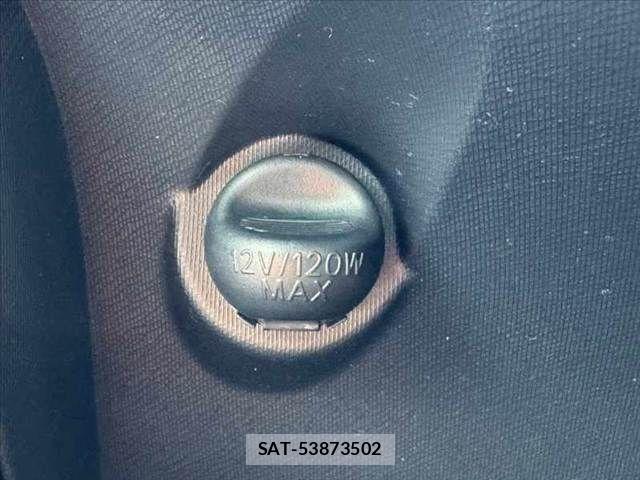 Toyota AQUA 2013-06 8878688-29