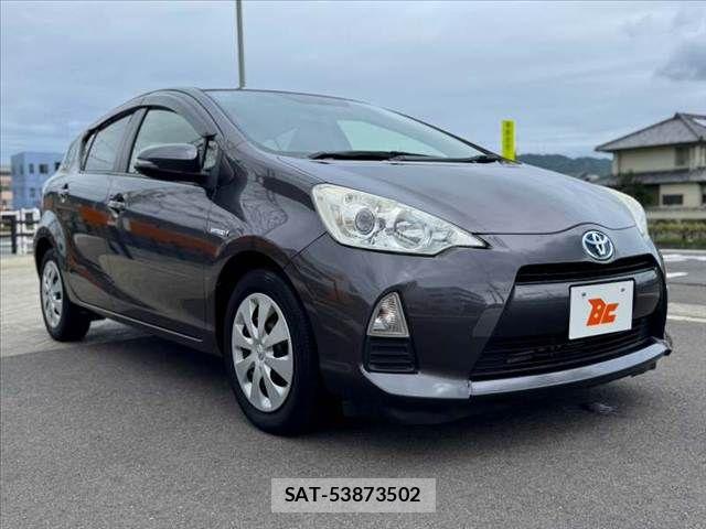 Toyota AQUA 2013-06 8878688-7