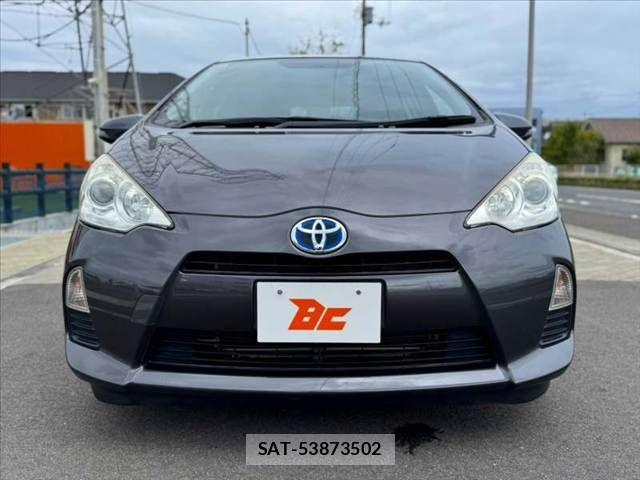 Toyota AQUA 2013-06 8878688-8
