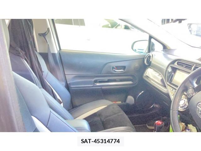 Toyota AQUA 2014-09 8878689-9
