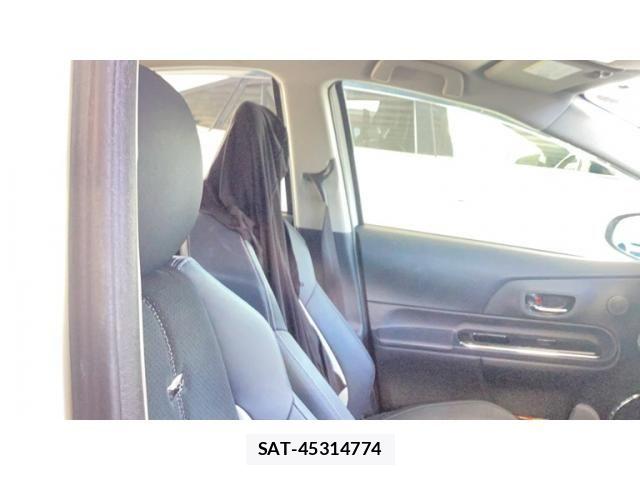 Toyota AQUA 2014-09 8878689-10