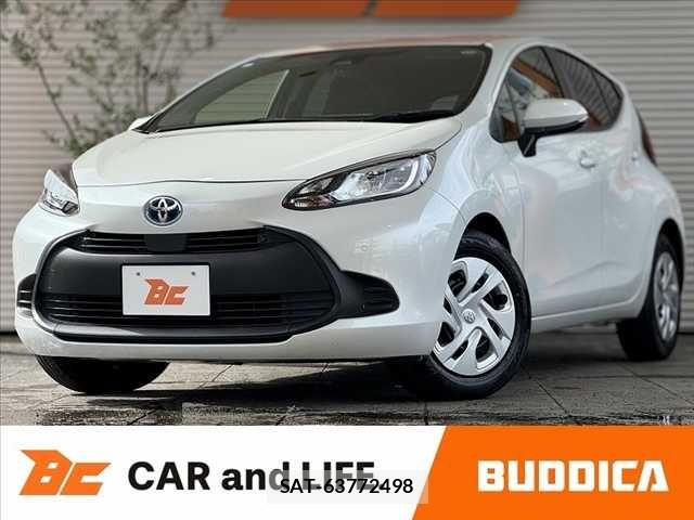 Toyota AQUA 2022-10 8878658-0
