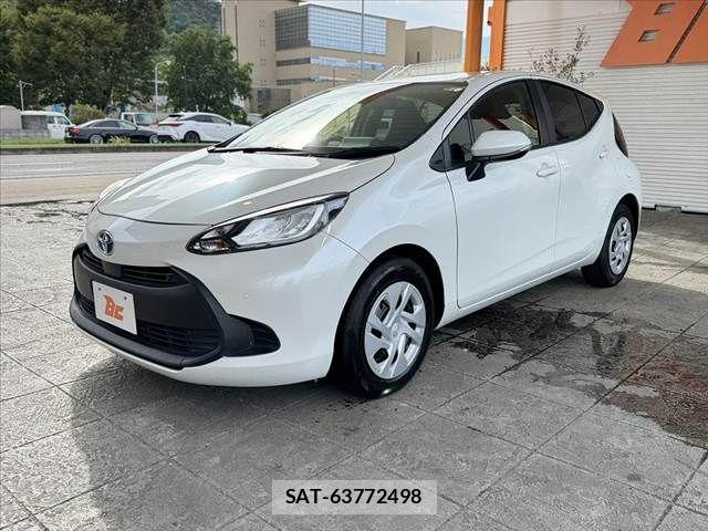 Toyota AQUA 2022-10 8878658-9