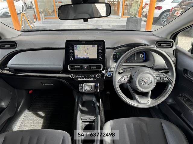 Toyota AQUA 2022-10 8878658-1