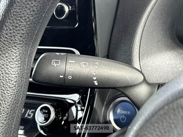 Toyota AQUA 2022-10 8878658-24