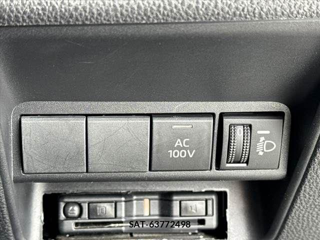 Toyota AQUA 2022-10 8878658-27