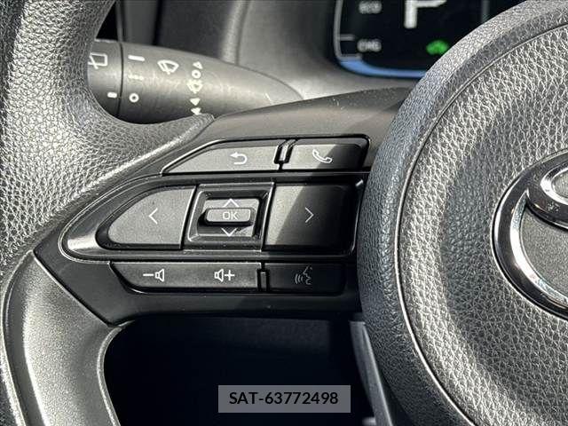 Toyota AQUA 2022-10 8878658-4