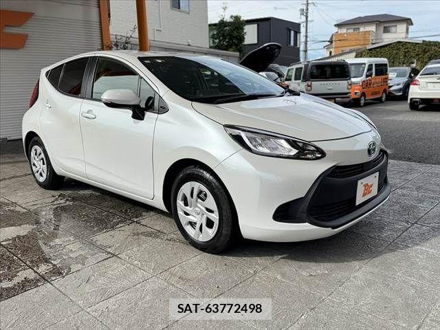 Toyota AQUA 2022-10 8878658-7