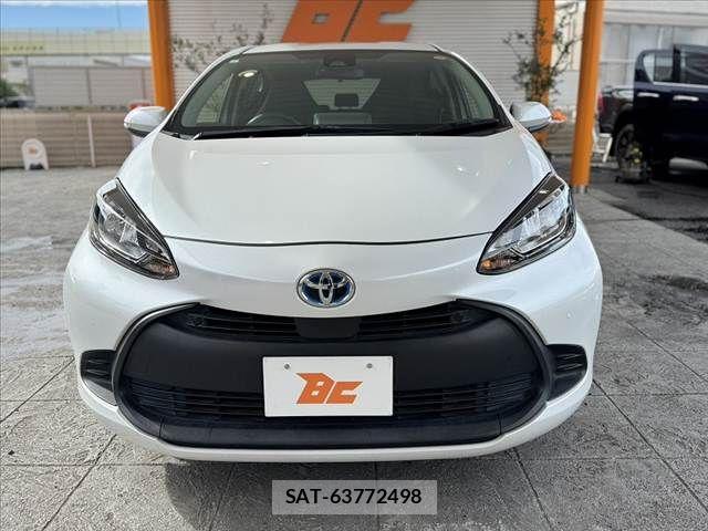 Toyota AQUA 2022-10 8878658-8