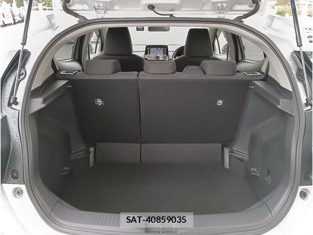 Toyota AQUA 2021-09 8878666-9
