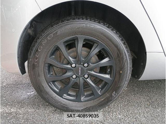 Toyota AQUA 2021-09 8878666-24