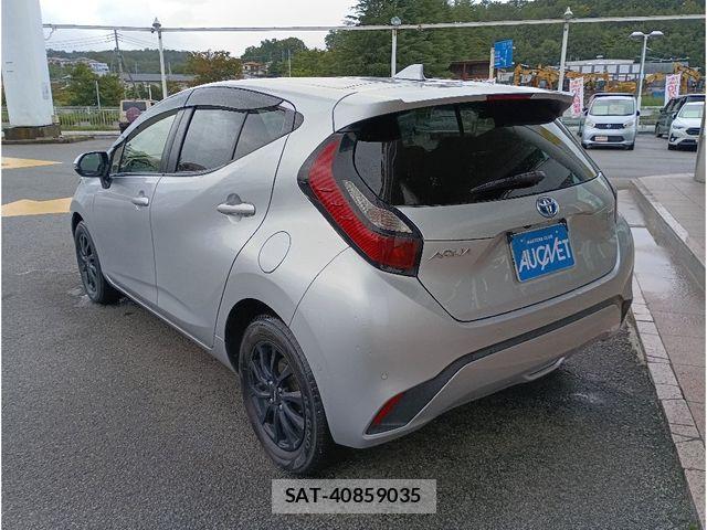 Toyota AQUA 2021-09 8878666-5