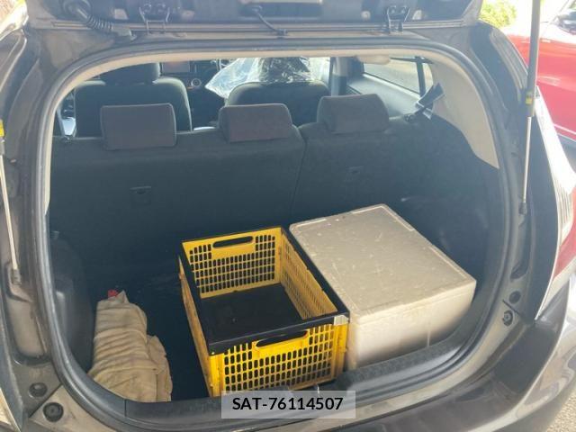 Toyota AQUA 2015-01 8878678-10