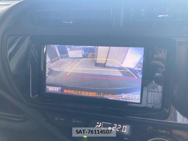 Toyota AQUA 2015-01 8878678-14