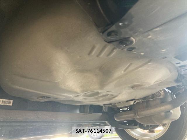 Toyota AQUA 2015-01 8878678-6