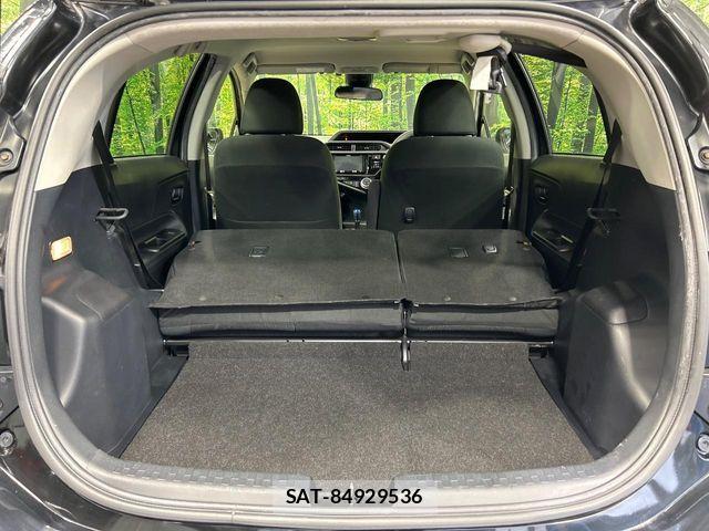 Toyota AQUA 2016-12 8878673-9