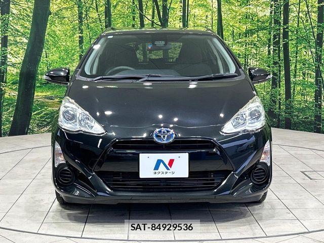 Toyota AQUA 2016-12 8878673-13