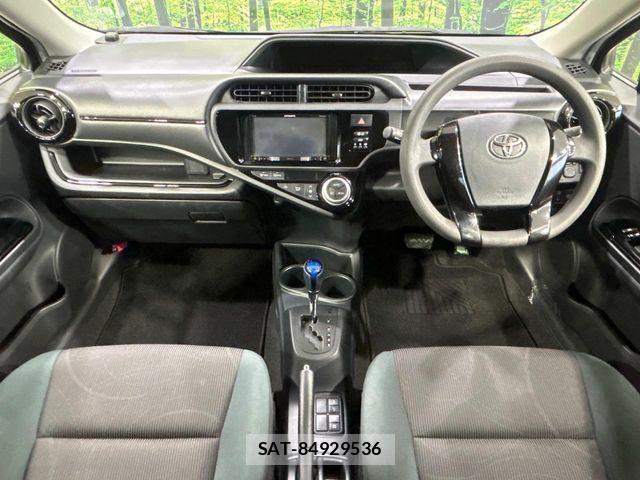 Toyota AQUA 2016-12 8878673-1