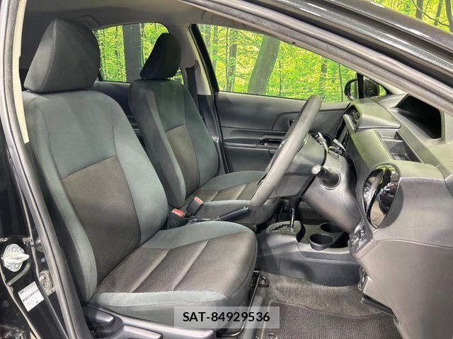 Toyota AQUA 2016-12 8878673-7