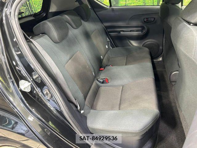Toyota AQUA 2016-12 8878673-8