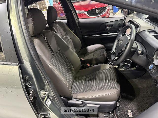 Toyota AQUA 2019-04 8878654-8