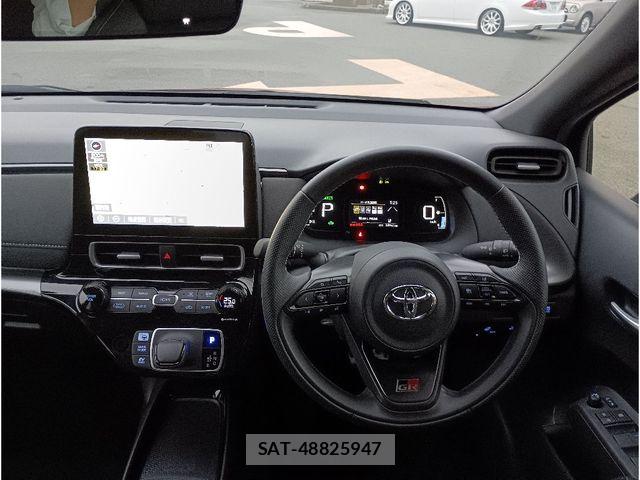 Toyota AQUA 2023-01 8878645-12